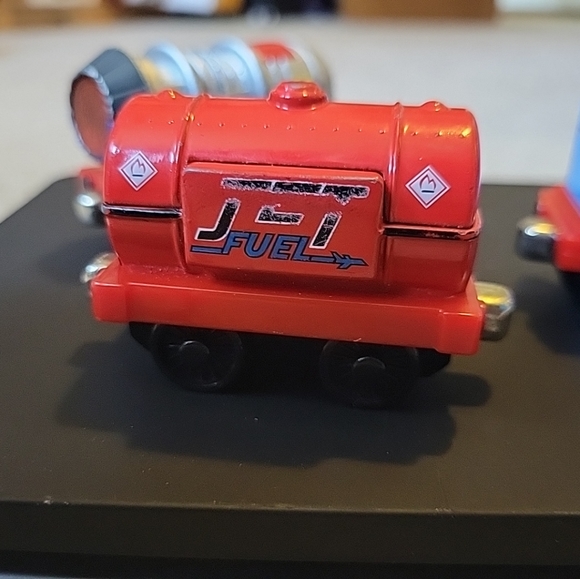 Thomas and Friends Jet Engine Lights and Sounds Take Along Diecast Metal Train - Picture 9 of 13